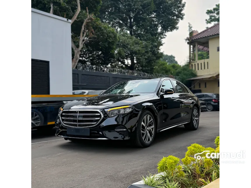 2025 Mercedes-Benz E200 Exclusive Line Sedan