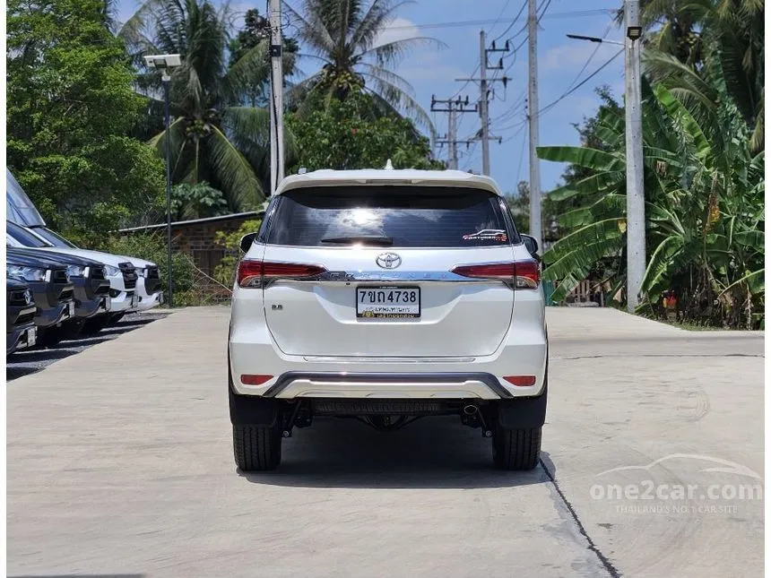2016 Toyota FORTUNER V SUV