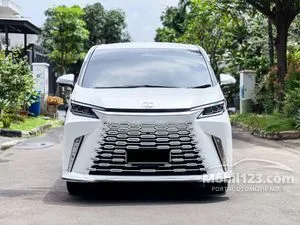 2023 Lexus LM 350h 2.5 7 Seater MPV