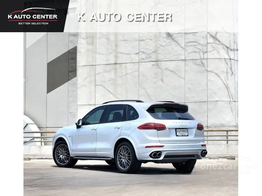 2015 Porsche CAYENNE S E-Hybrid SUV