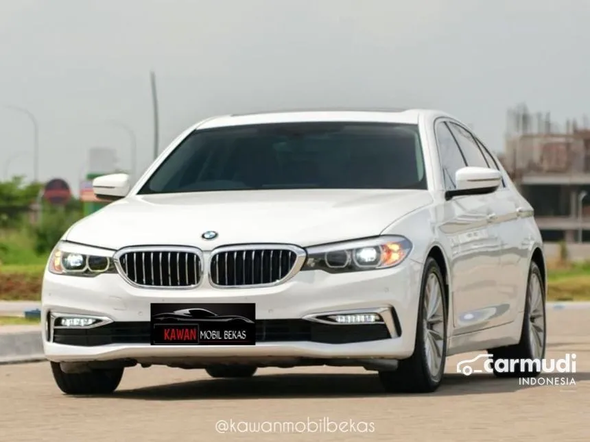 2017 BMW 530i Luxury Sedan