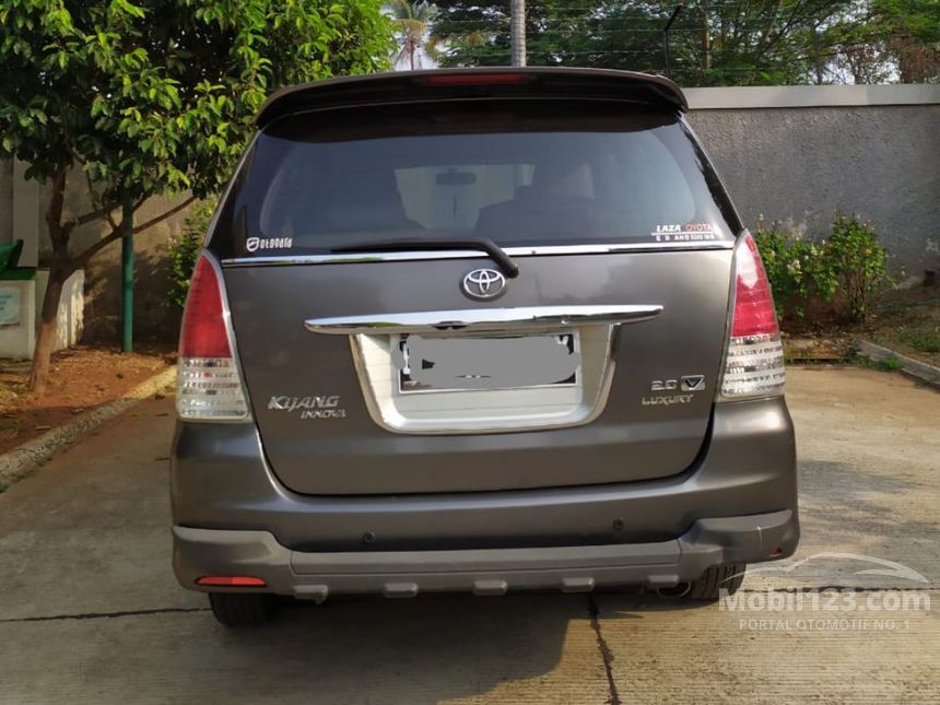 Jual Mobil Toyota Kijang Innova 2010 V Luxury 2.0 di 