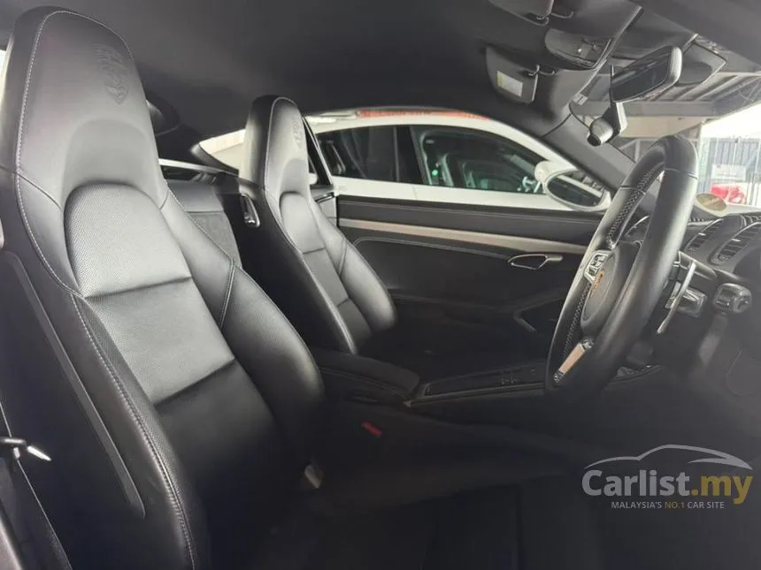 2022 Porsche 718 Cayman Coupe