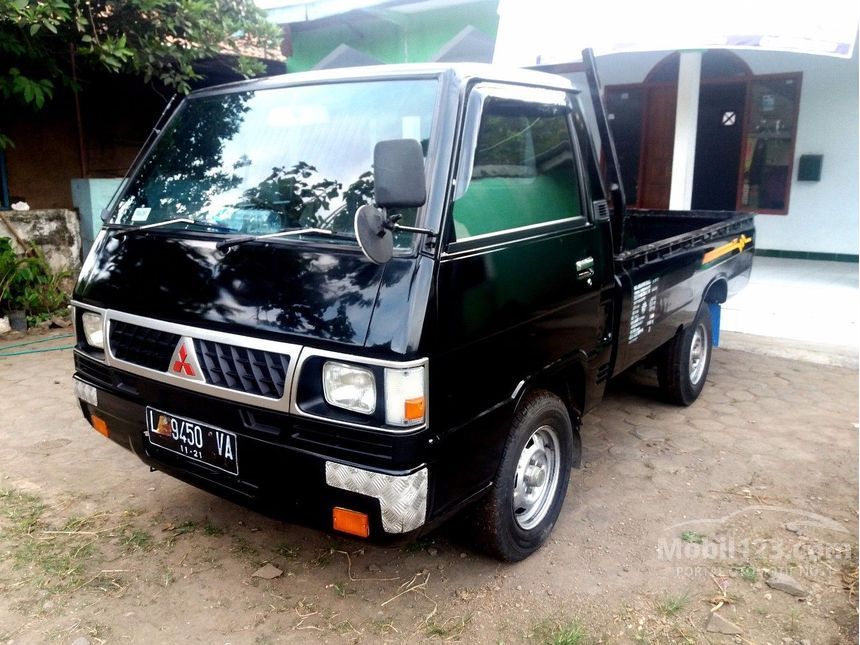 Jual Mobil Mitsubishi L300 2009 2.5 di Jawa Timur Manual 