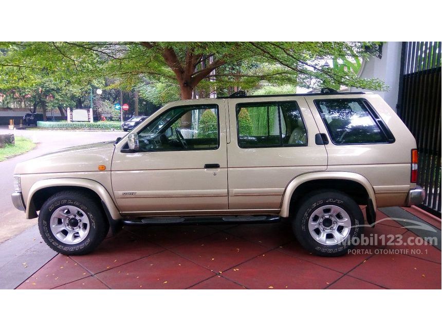 2002 Nissan Terrano Spirit SUV