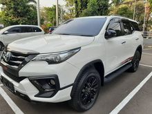 2019 Toyota Fortuner 2,4 TRD SUV DIJAMIN PALING MURAH