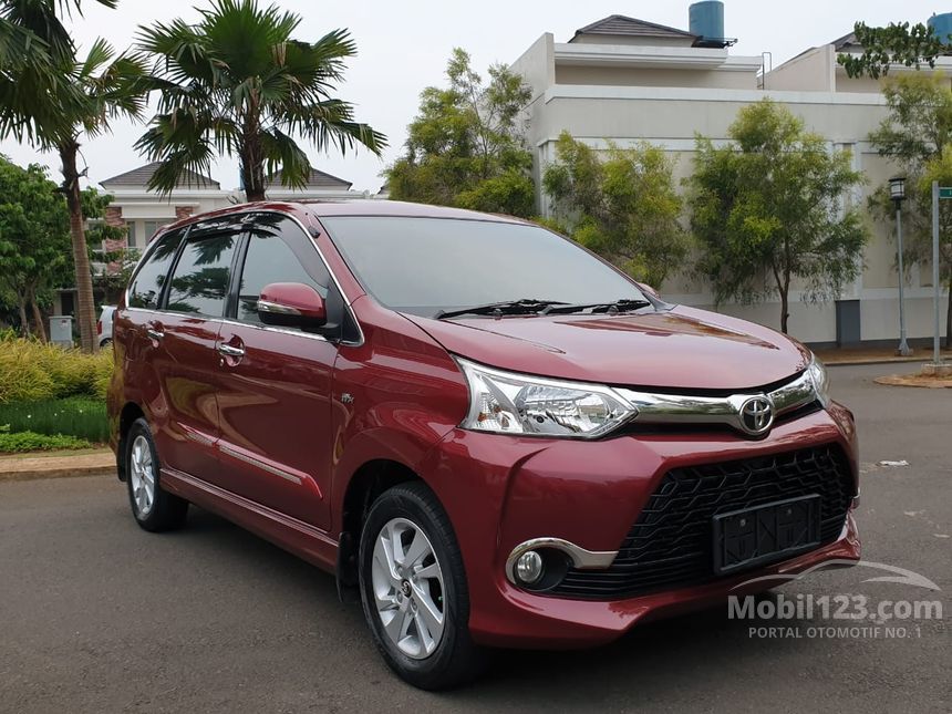 Toyota Avanza Veloz 2016 Merah: Ikon Mobilitas Keluarga yang Tetap Relevan