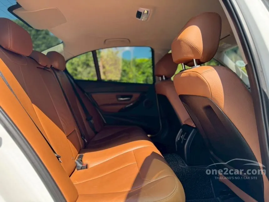 2017 BMW 320i Luxury Sedan