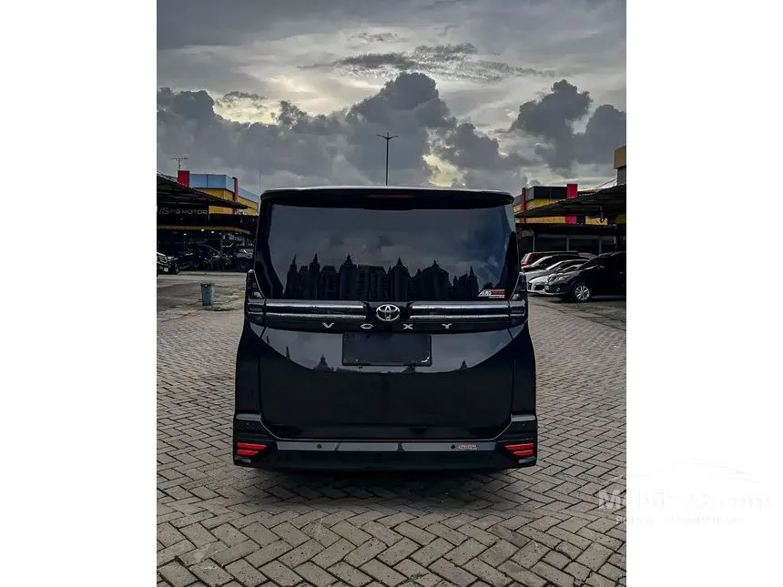 2025 Toyota Voxy (Non Premium Color) MPV