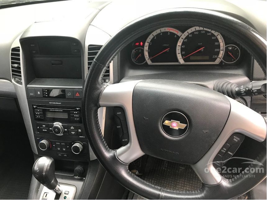 Chevrolet Captiva 2009 (ปี 0712) LTZ 2.0 เกียร์อัตโนมัติ สีเงิน