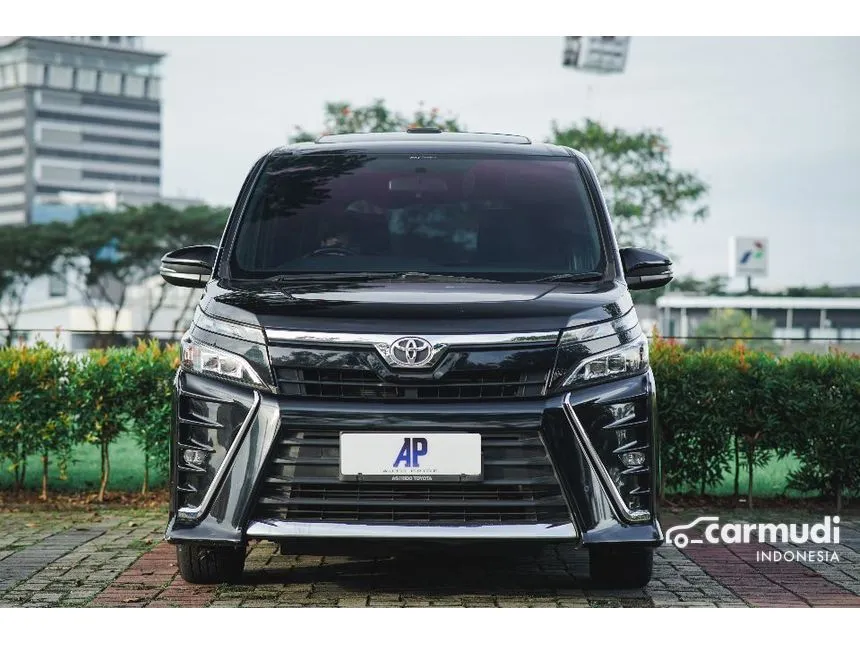 2019 Toyota Voxy MPV