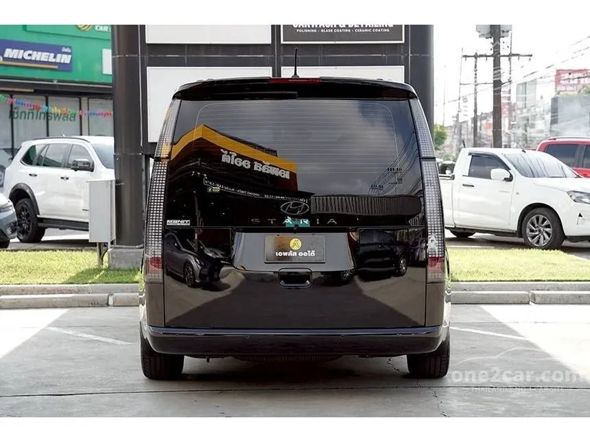 2021 Hyundai Staria SEL Van
