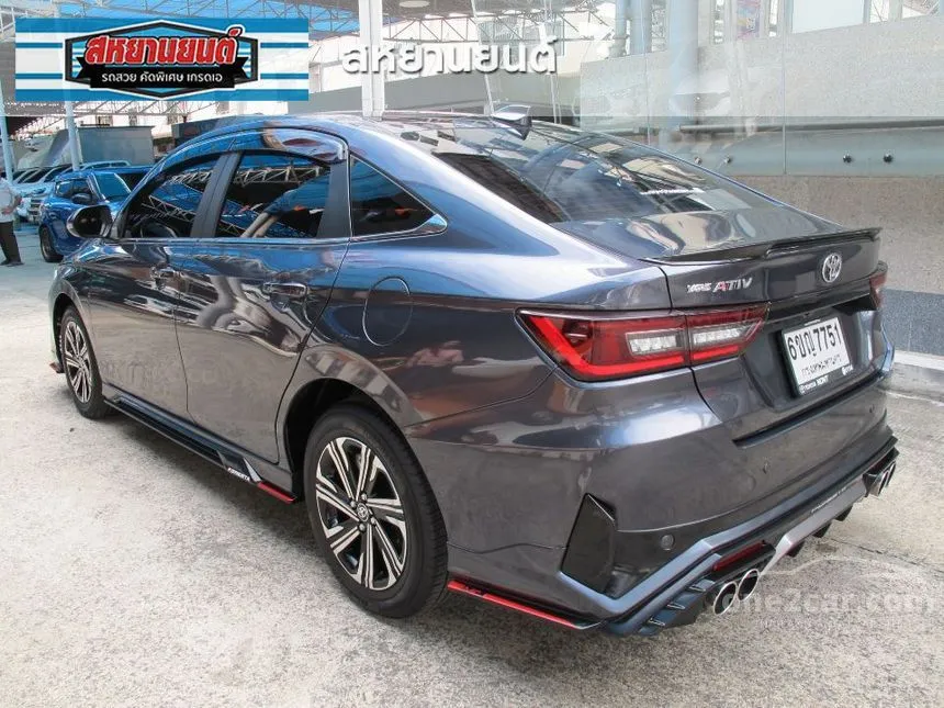 2025 Toyota Yaris Ativ Premium Luxury Sedan