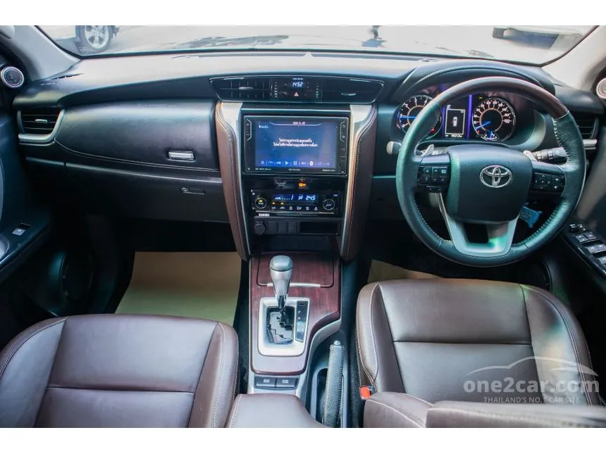 2020 Toyota Fortuner V SUV