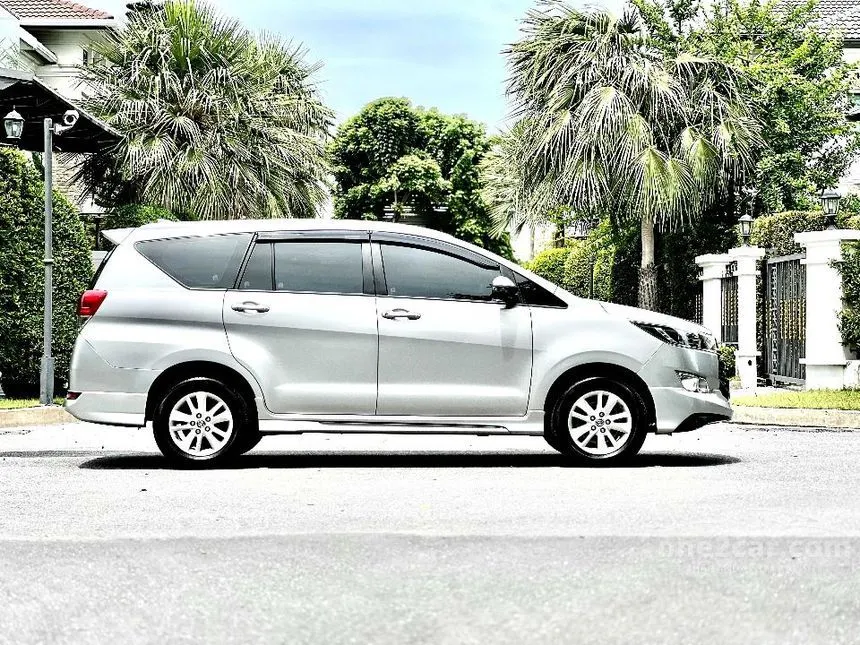 2019 Toyota INNOVA Crysta G Wagon