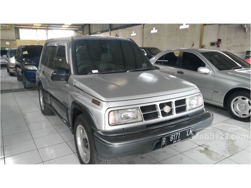 Jual Mobil  Suzuki  Escudo  2000  JLX 1 6 di Jawa Barat Manual 