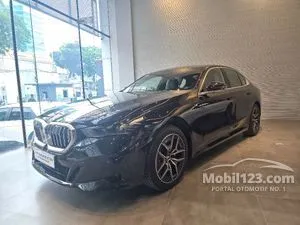 2025 BMW 520i 2.0 M Sport Sedan