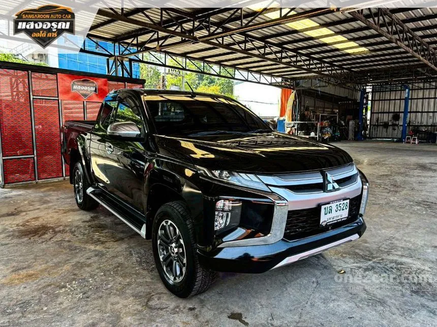 2019 Mitsubishi TRITON GLS Plus Mega Cab Pickup
