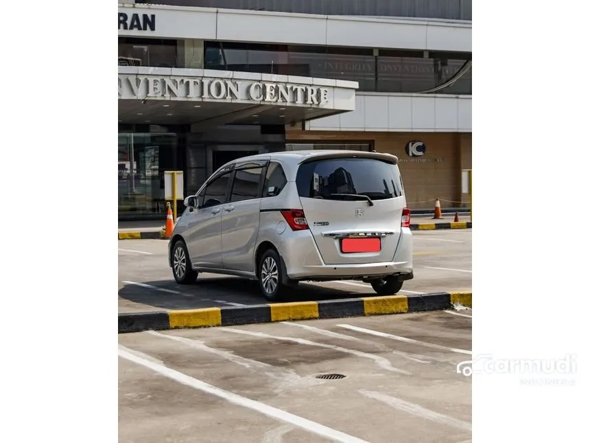 2013 Honda Freed S MPV