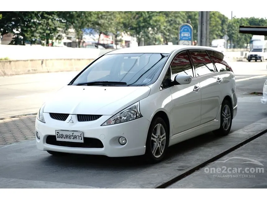 2011 Mitsubishi SPACE WAGON GLS Limited Wagon