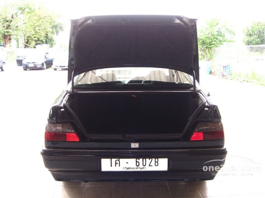 1994 Peugeot 605 SRIA Sedan