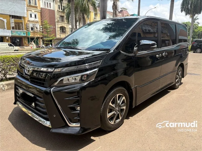 2018 Toyota Voxy MPV