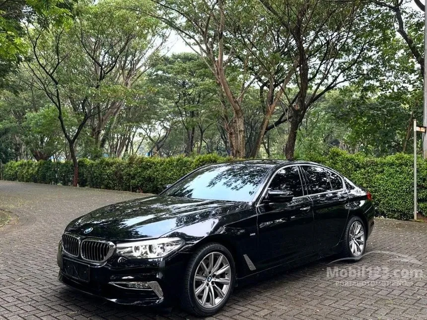 Jual Mobil BMW 520i 2018 Luxury 2.0 di DKI Jakarta Automatic Sedan Hitam Rp 518.000.000