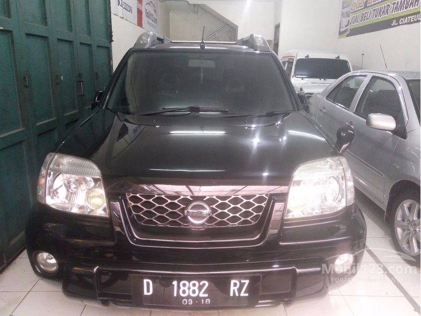 Jual Mobil  Nissan  X Trail 2003 T30 2 5 di Jawa  Barat  