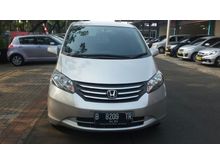 2010 Honda Freed PSD at Silver metalic