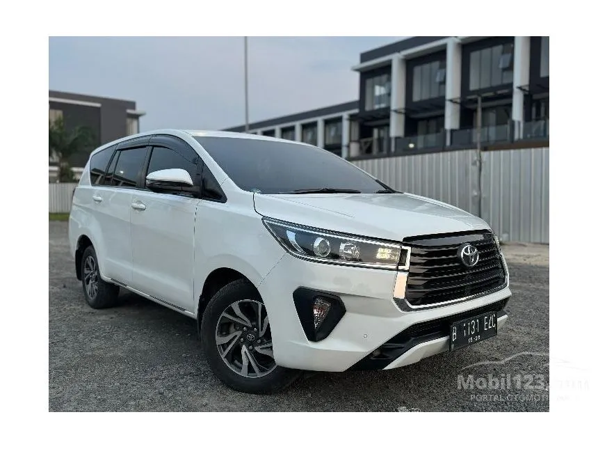 Jual Mobil Toyota Kijang Innova 2021 V 2.4 di DKI Jakarta Automatic MPV Putih Rp 389.000.000