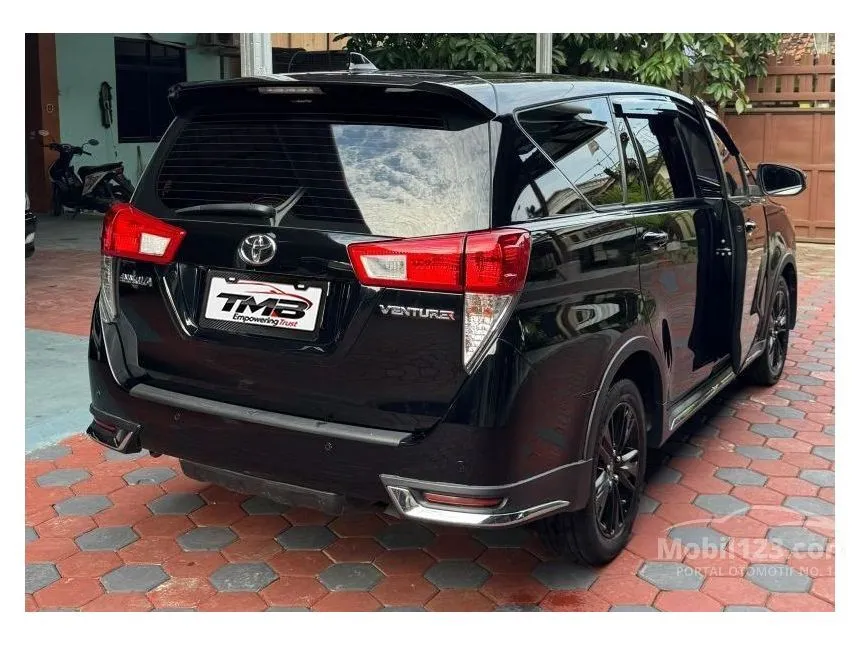 2019 Toyota Kijang Innova V MPV