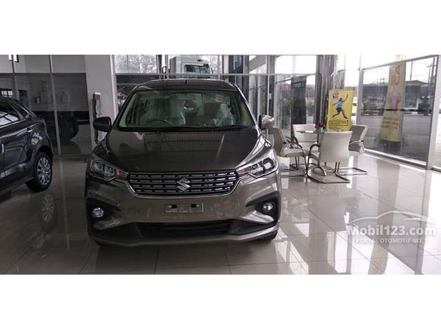 Suzuki Ertiga Mobil Bekas  Baru dijual di Medan Sumatera 