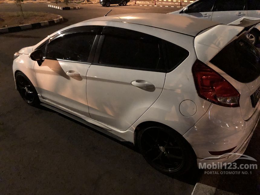 Jual Mobil Ford Fiesta 2013 Trend 1.5 di DKI Jakarta 