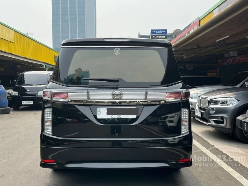2014 Nissan Elgrand Highway Star MPV