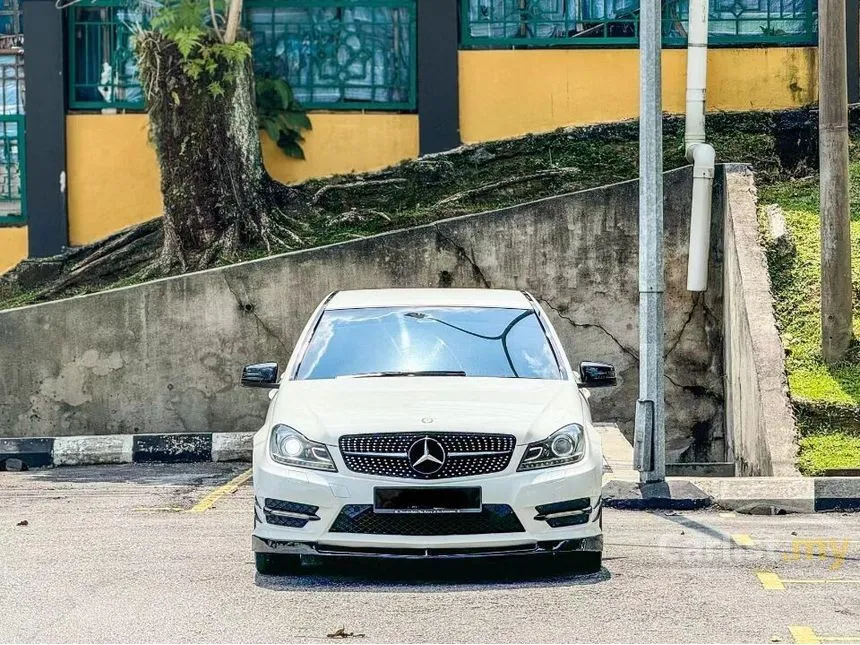 2014 Mercedes-Benz C200 CGI AMG Bodystyling Sedan