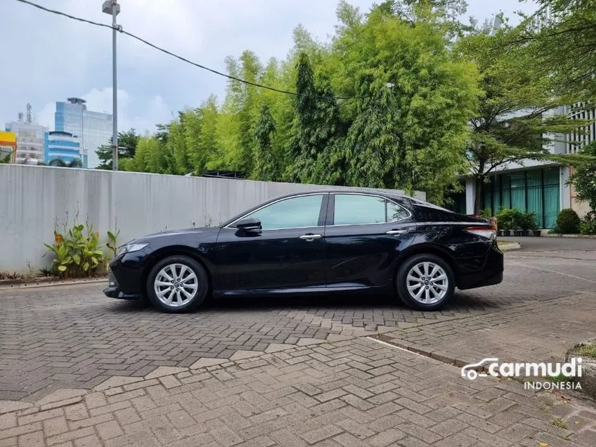 2019 Toyota Camry V Sedan