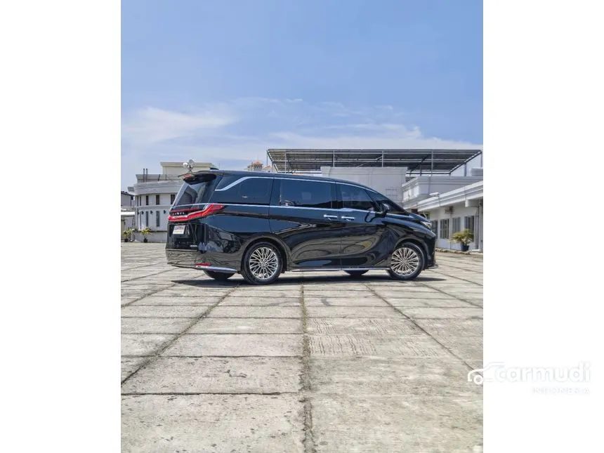 2023 Lexus LM 350h 4 Seater MPV
