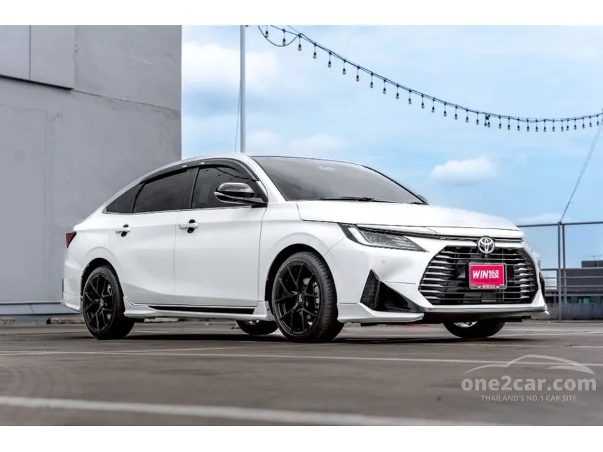 2024 Toyota Yaris Ativ Premium Luxury Sedan