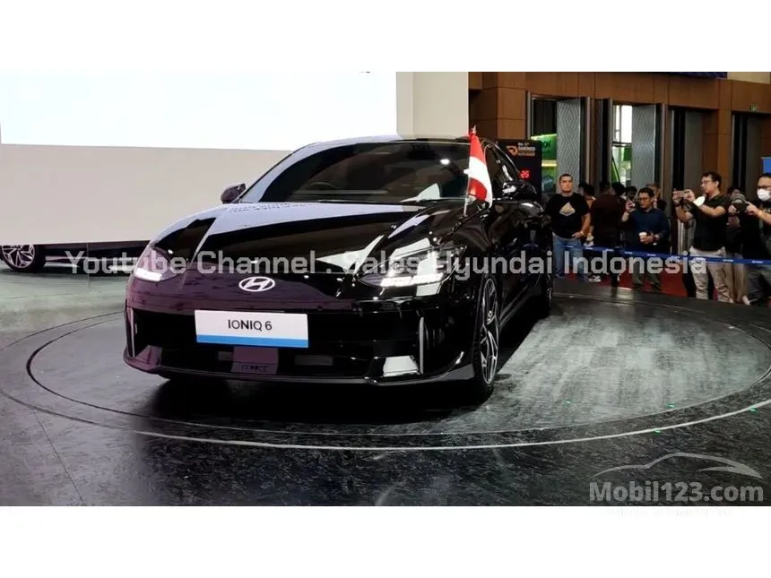 Jual Mobil Hyundai IONIQ 6 2023 Signature Long Range di Banten Automatic Sedan Hitam Rp 1.100.000.000