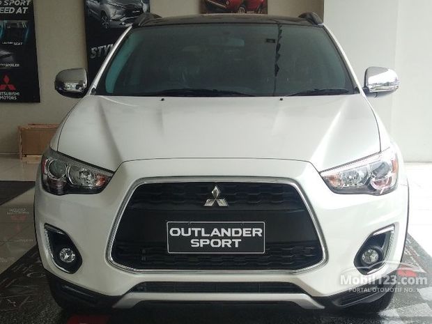  Mitsubishi  Outlander  Sport  Action Mobil  Bekas Baru 