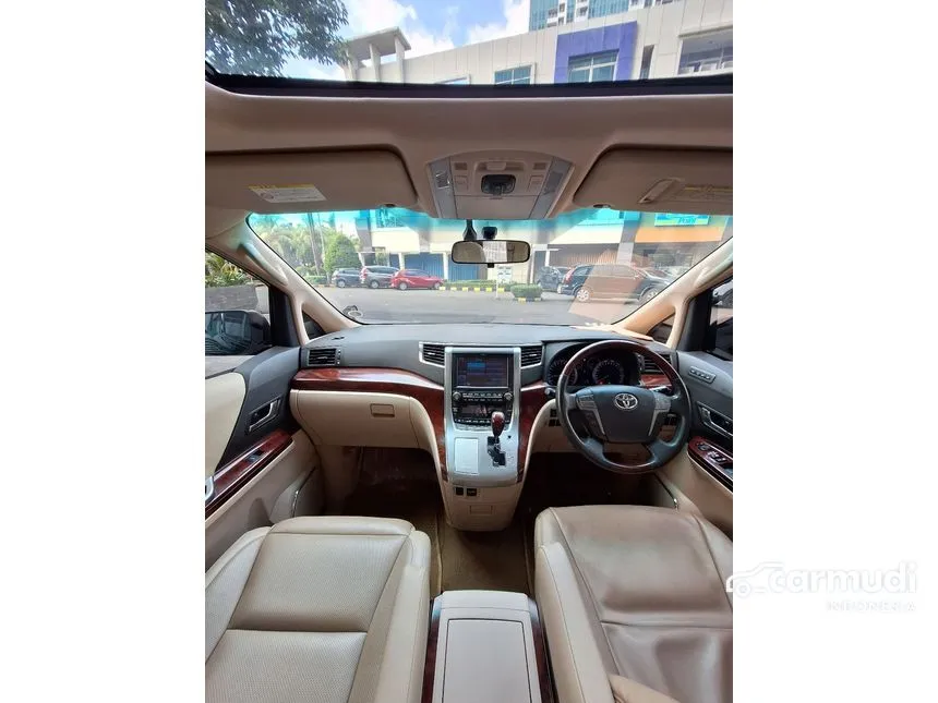 2011 Toyota Alphard G MPV