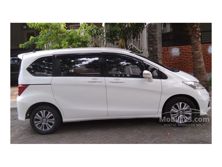 2013 Honda Freed E MPV