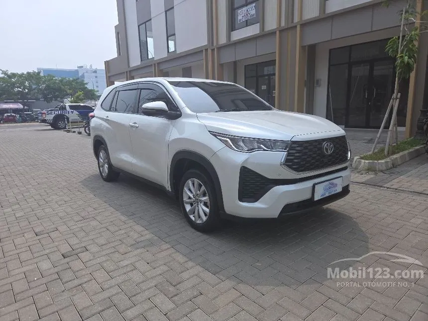 2022 Toyota Kijang Innova V MPV