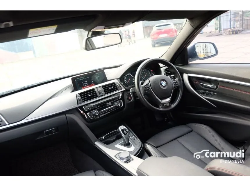 2019 BMW 320i Sport Shadow Edition Sedan