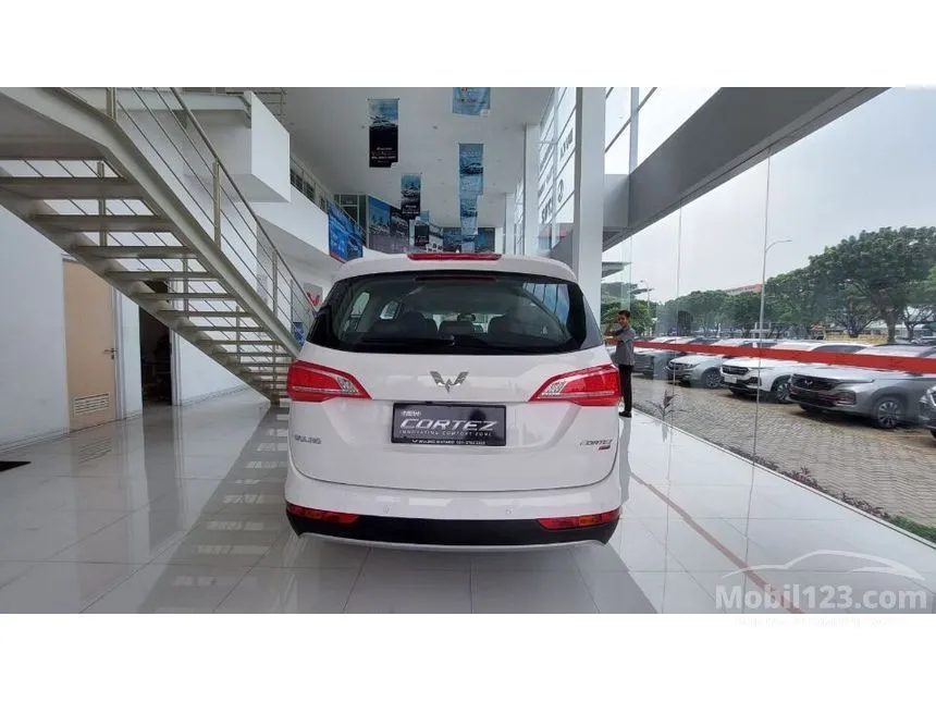 Jual Mobil Wuling Cortez 2024 Lux+ EX 1.5 di Banten Automatic Wagon Putih Rp 343.433.333
