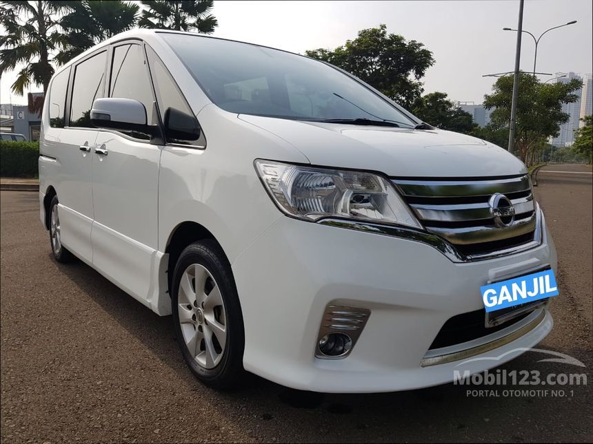 Nissan serena 2014