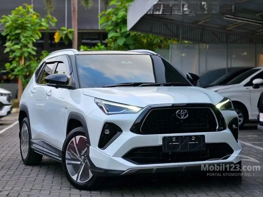 Jual Mobil Toyota Yaris Cross 2024 S GR Parts Aero Package HEV 1.5 di DKI Jakarta Automatic Wagon Putih Rp 389.000.000
