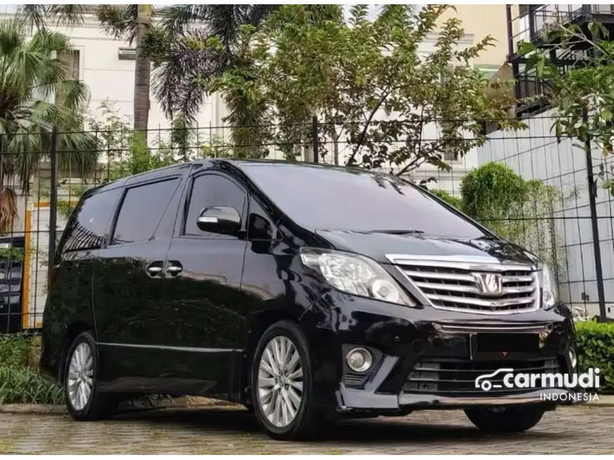 2013 Toyota Alphard SC MPV