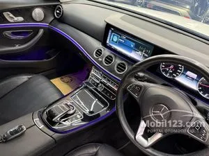2016 Mercedes-Benz E300 2.0 Avantgarde Sedan