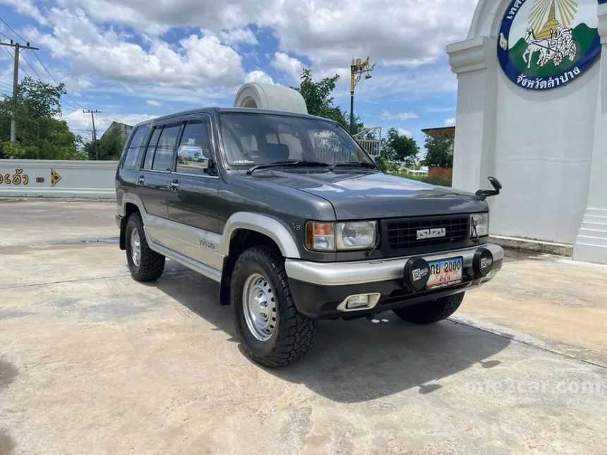 1998 Isuzu Trooper XS SUV